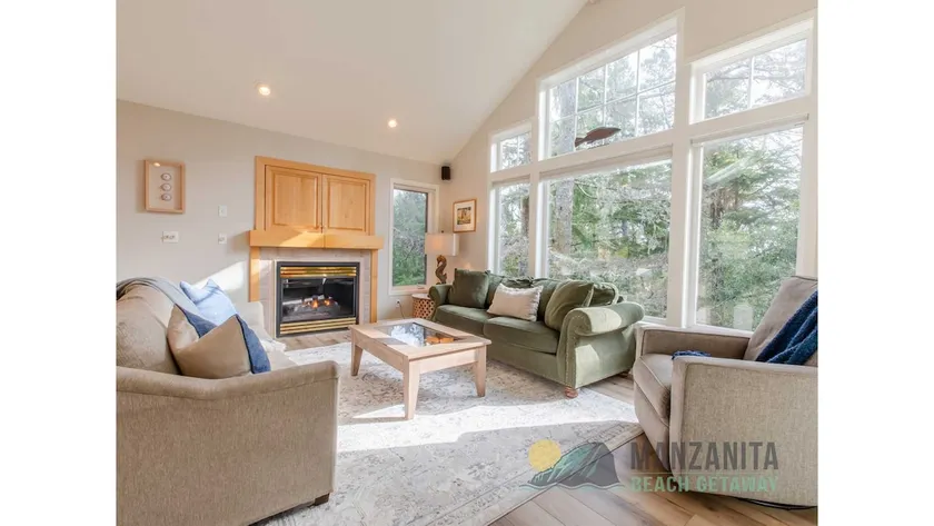 Beachcomber`s Cottage - Image 1