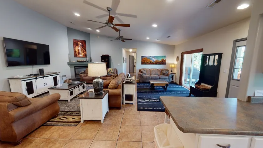 Town Home In Downtown Moab, Inomhuspool, Privat Hot Tub, Privat Backyard - Image 1