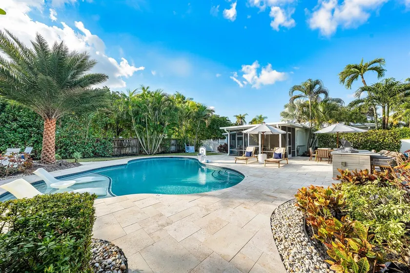 Sleeps 11 • 4BR Delray Retreat w/ Private Pool - Image 1