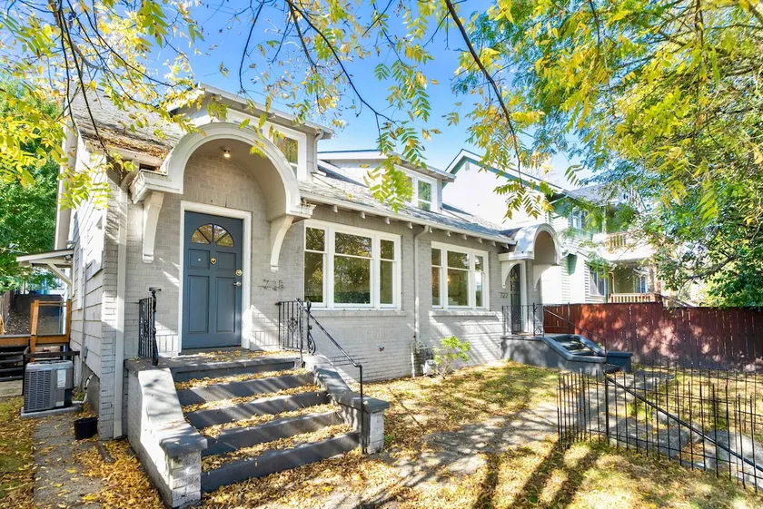 Spacious 6B6B duplex in Seattle - Image 1