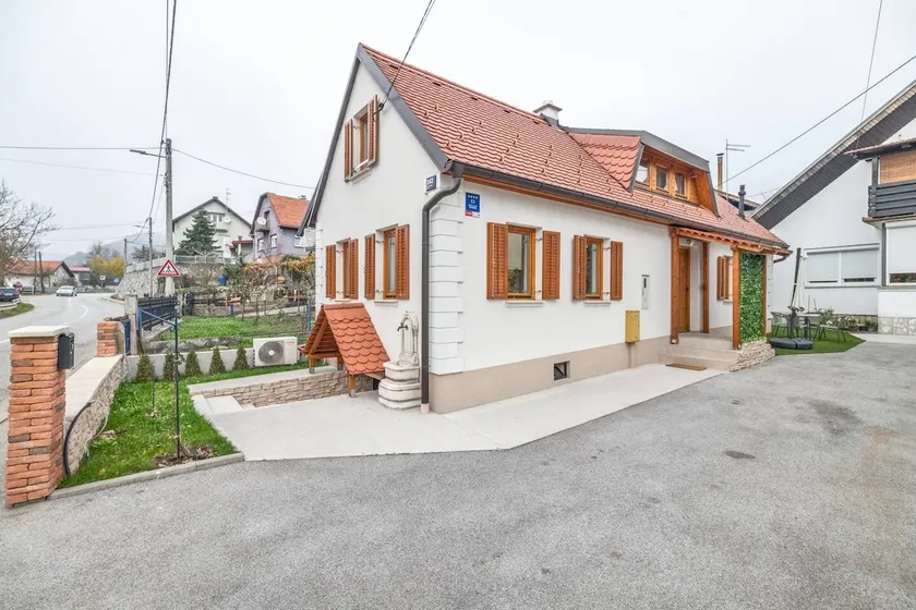4-Star 1900s House Majda + Wine Cellar, Medvednica - Image 1