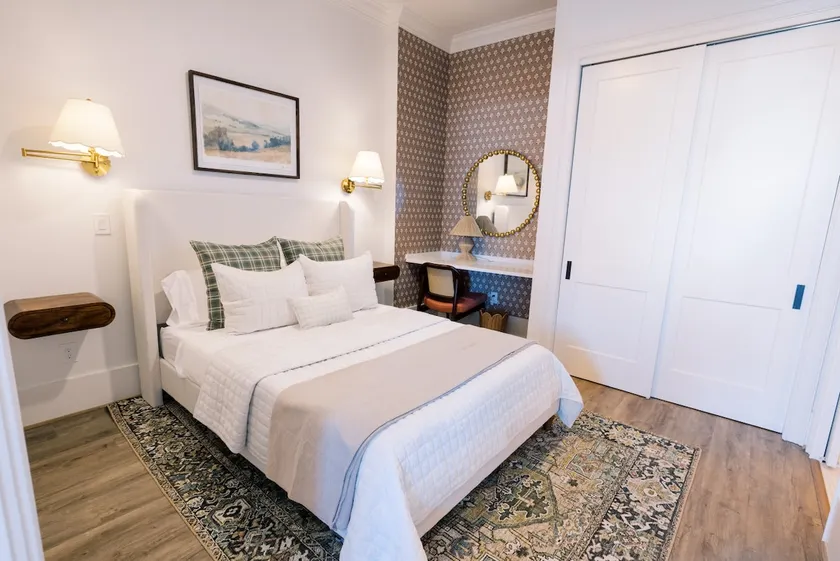 Large 1BR Loft | Fireplace | On the Square - Image 1