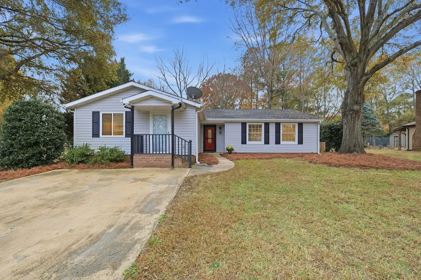 Shadowlake 4BR House - Image 1