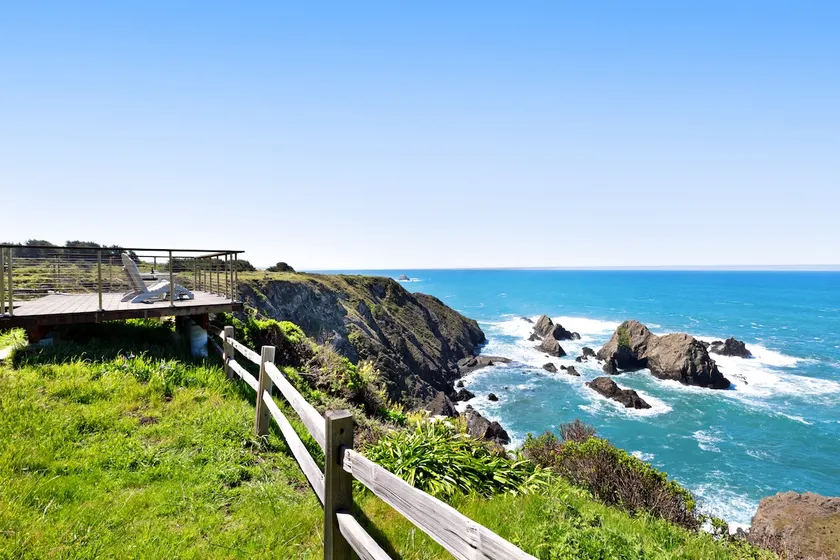 Oceanfront Elk Cottage - Deck Views & 7 Acres - Image 1