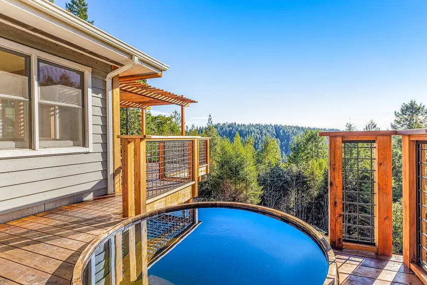 Stunning 3br With Ridge Top Views And Hot Tub - Image 1