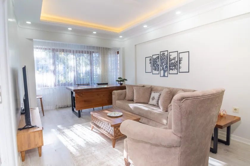 Cozy 2BR Home Apartment - Image 1
