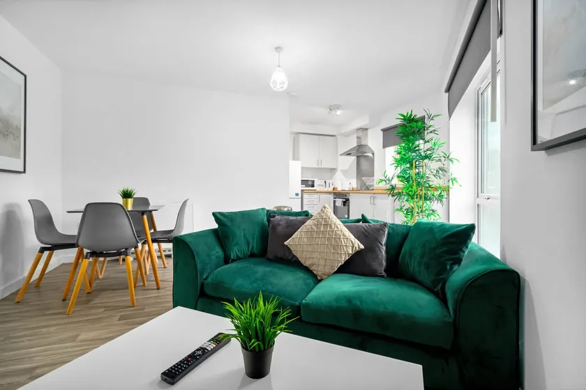 2 Bedroom Apartment * Sleeps 3 * Parking * Netflix - Image 1
