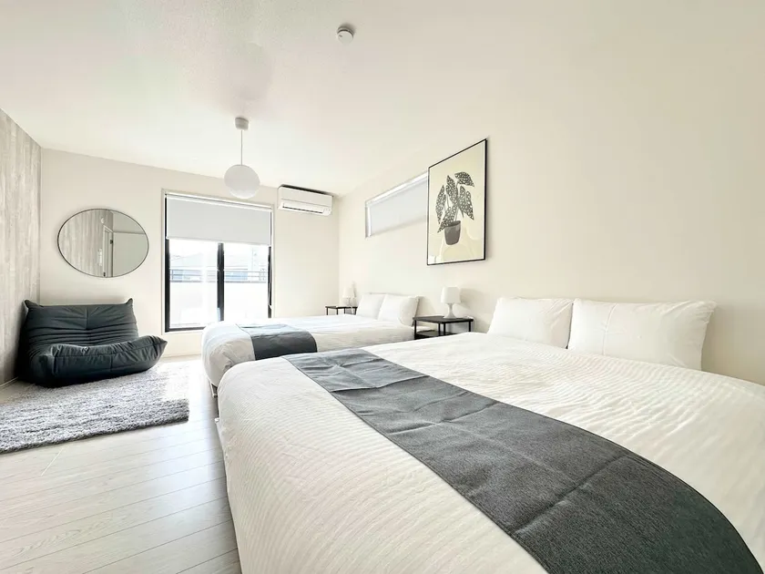 Rikiya's Apartments, Restavio Ozu Unit 004 - Image 1
