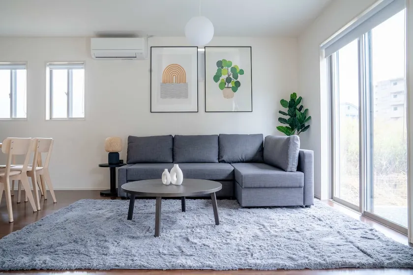 Rikiya's Apartments, Restavio Ozu Unit 008 - Image 1