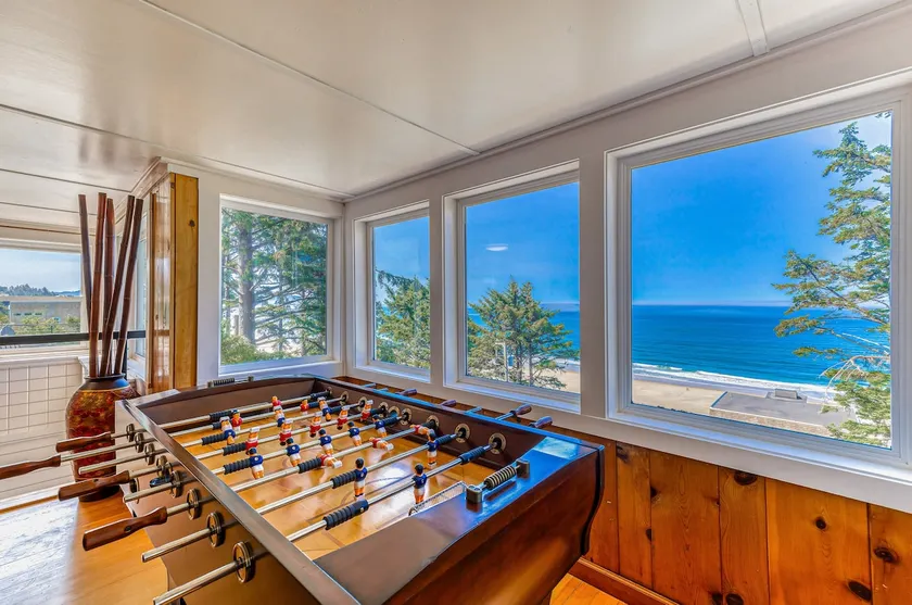Spacious ocean view home with wood fireplace grill - Image 1