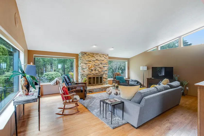 Exquisite Home with Top of the World Views Free Wi - Image 1