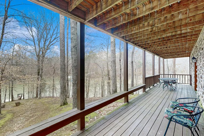 Dog Welcome Lake Home Sleeps 15 Floating Dock - Image 1