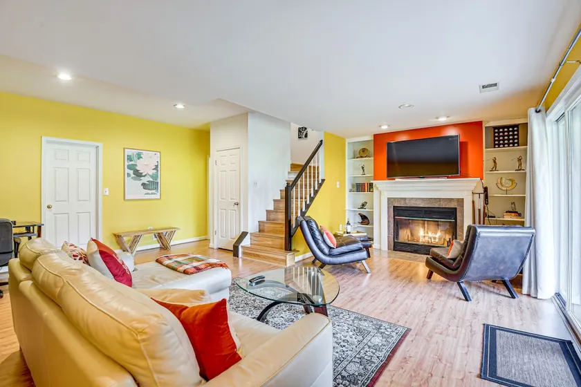 1 Mi to Centennial Park: Gem w/ Golf Course Views - Image 1