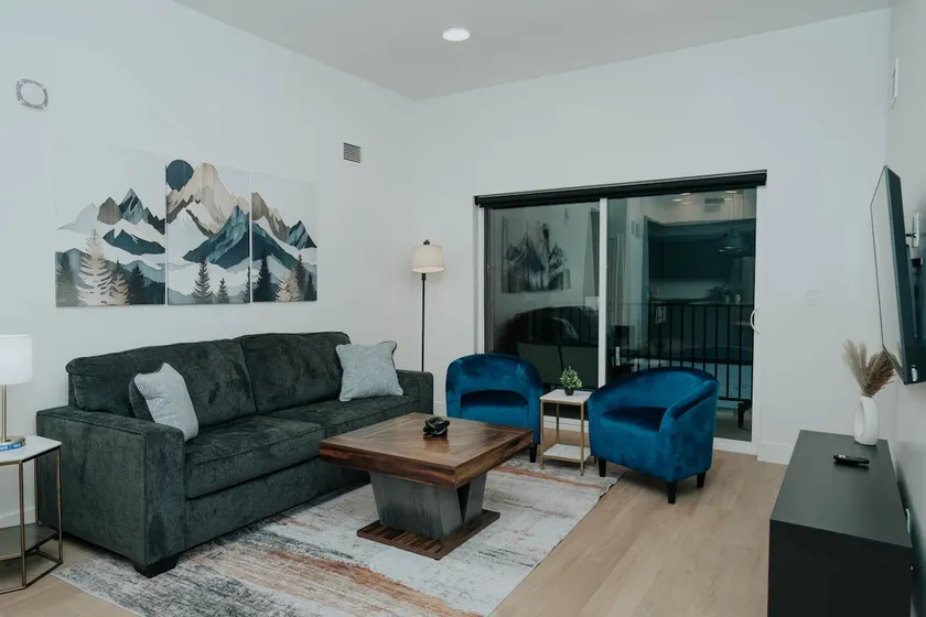 Luxury 2 bedroom 2 bath DT Stay - Image 1