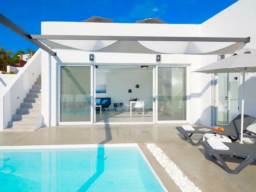 Beach Villa Paradiso IV with private pool - Image 1