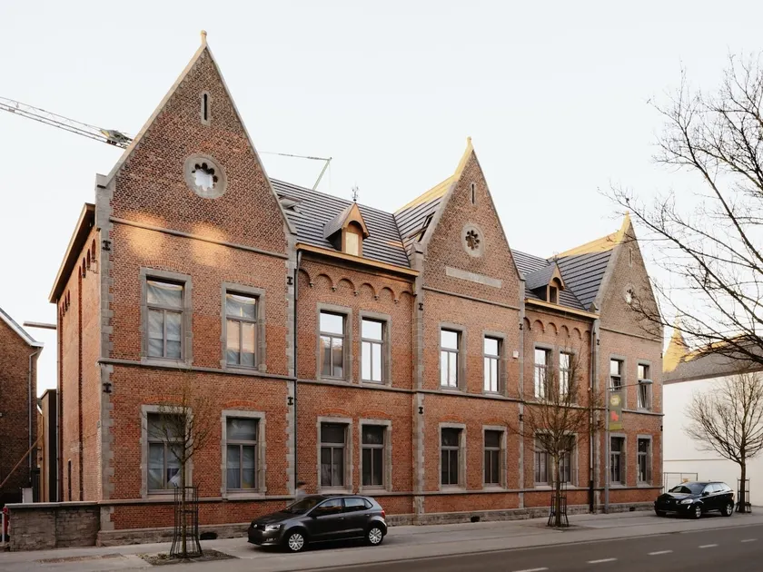 Charming ground-floor apartment in Bree - Image 1