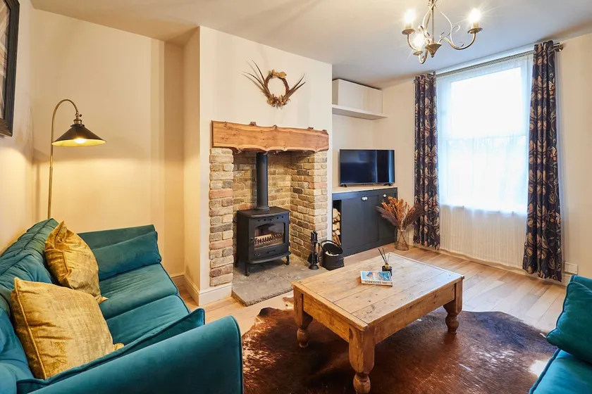 Host & Stay - Daisy Cottage - Image 1