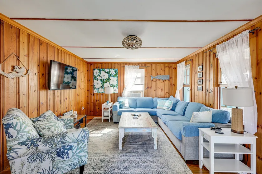 1 Block to Humarock Beach: Dog-Friendly Cottage - Image 1