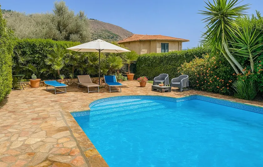 Gorgeous home in Monreale - Image 1