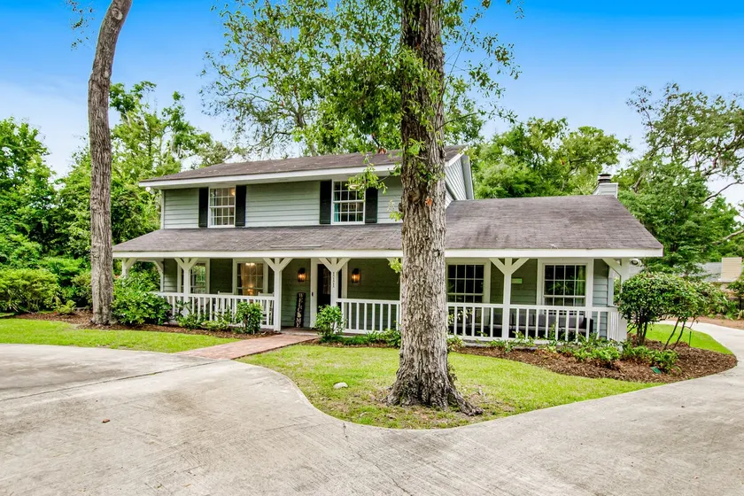 Relaxing, dog-friendly home with furnished patio, washer/dryer, WiFi, & AC - Image 1