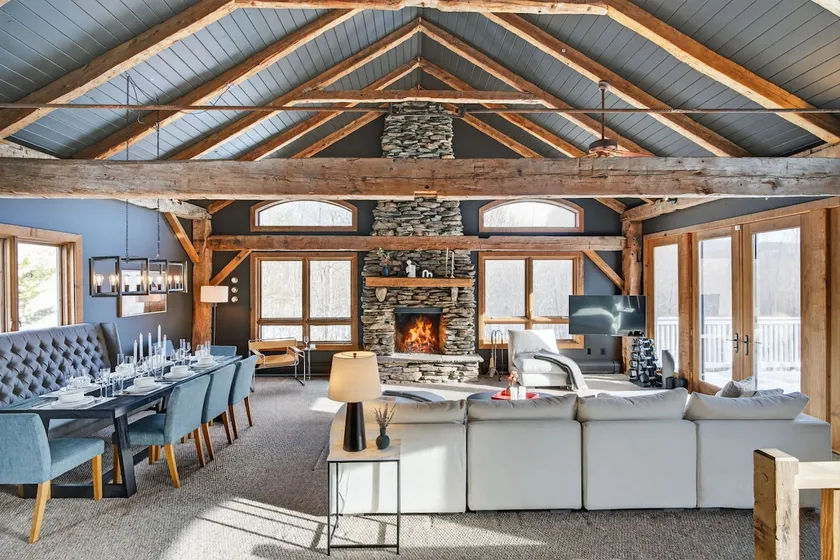 Hyttå – Scandinavian Mountain Retreat with Hot Tub & Private Clubhouse - Image 1