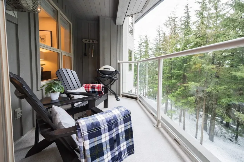 Peaceful Forest View A/C Pool BBQ Netflix | The Suite Life Whistler at Aspens - Image 1