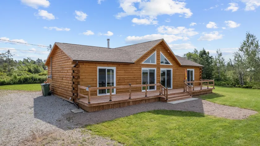 Safe Harbour Vacation Lodge - Image 1
