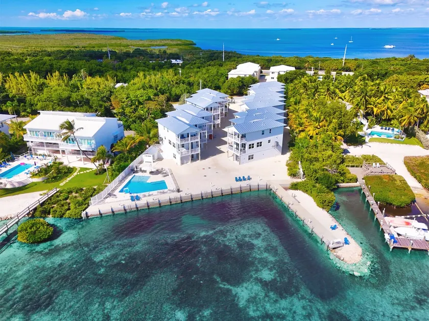 Island Time: Ocean View Balcony, Pool, Dockage - Image 1