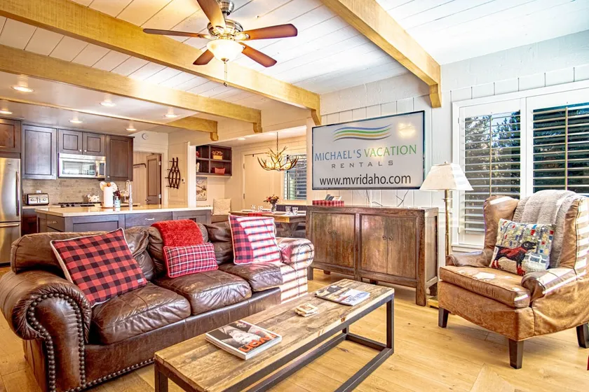 4BD Villager Mountain Retreat + SV Resort Passes - Image 1