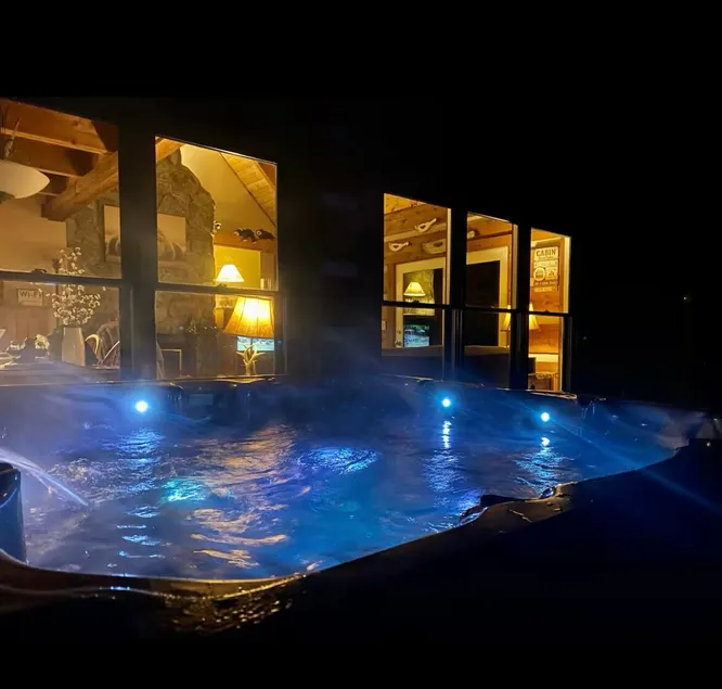 Boone Mountain Retreat w/ Hot Tub and Fire Pit - Image 1