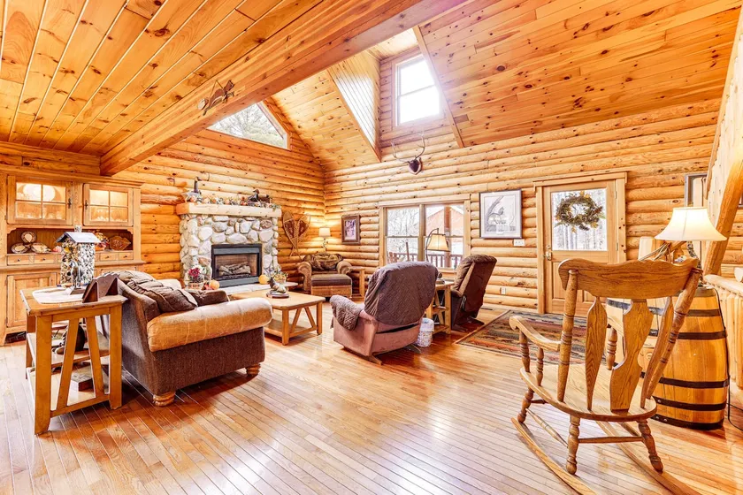 Spacious Log Home w/ 13 Acres, Ponds & Fire Pit! - Image 1