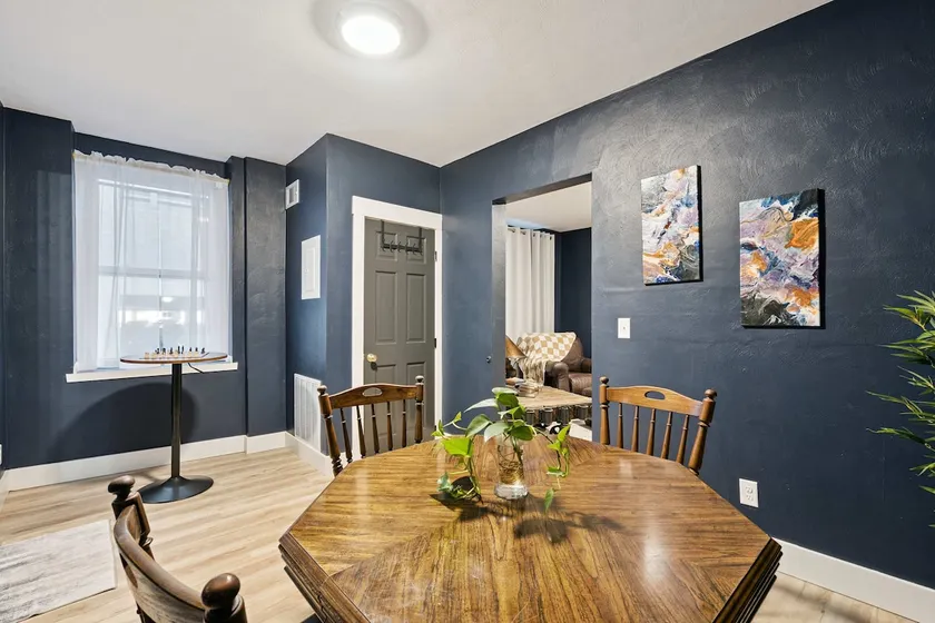 Brady Station - Unit 3 Conductors Quarters (1BR) - Image 1