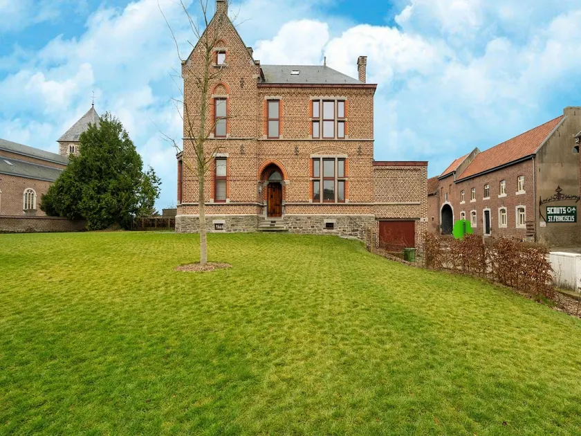 Picturesque mansion with garden in Tongeren - Image 1
