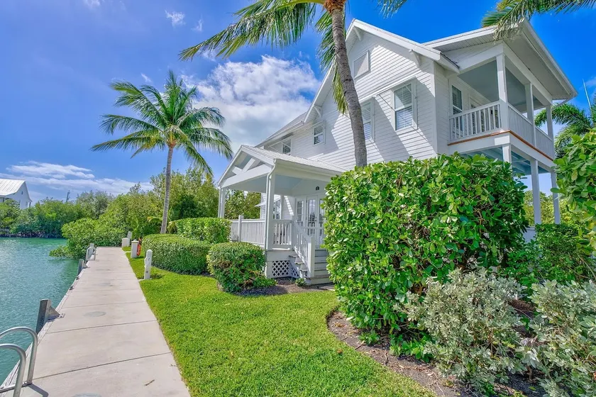 The Point at Coral Lagoon, Rare End of Canal Villa - Image 1