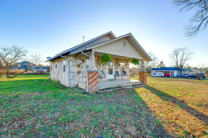 2 Mi to Stockton Lake: Family Home w/ Grill - Image 1