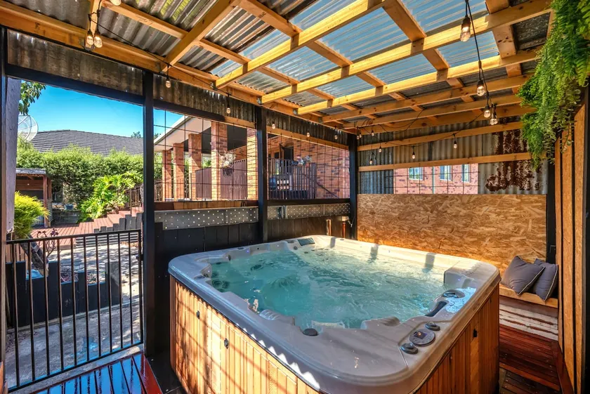 Seabreeze Spa House - Image 1