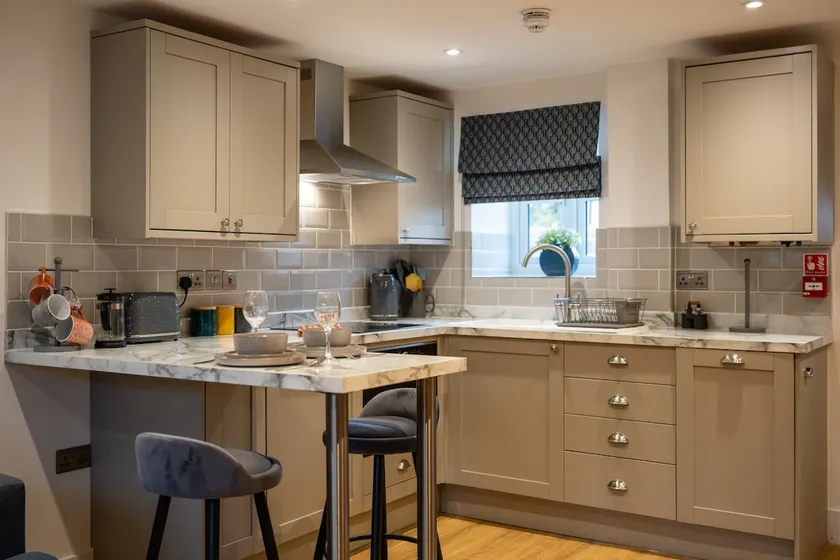 Beautiful One Bedroom Cottage in Cerney Wick - Image 1