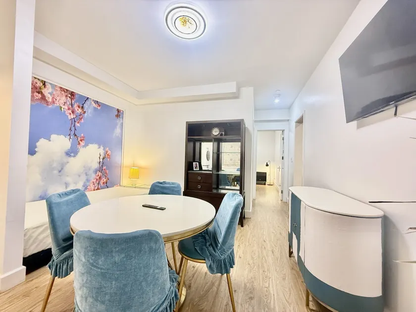 Private Guest Suite, One Parking Space - Image 1