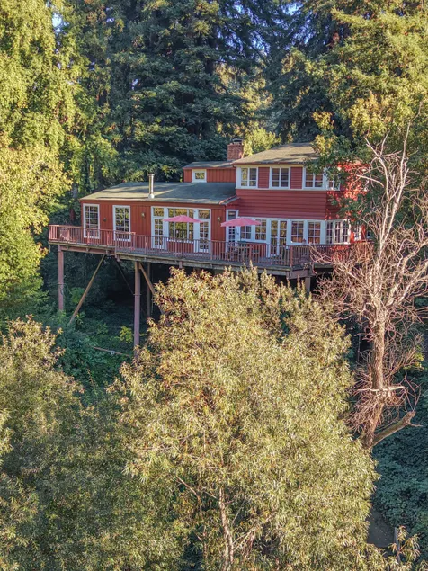 Russian River Retreat: Private Beach & DogFriendly - Image 1