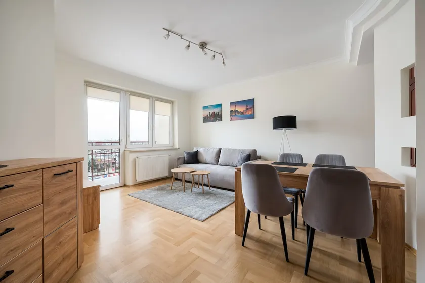 Bemowo Spacious Apartment by BookingHost - Image 1