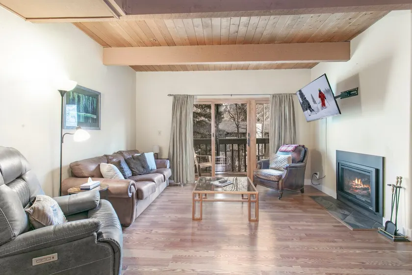 Brooktree Condos D221 - Image 1