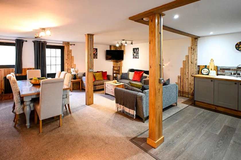 Eeyore's Place - Image 1