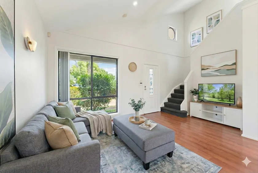 5 Min to Station Modern 2BR Townhouse Parking - Image 1