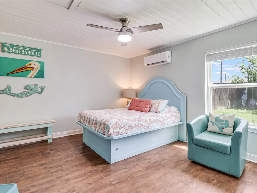 Coast Oaks Cottage 2 1 Bedroom Cottage by RedAwning - Image 1