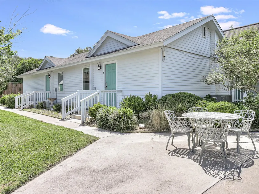 Oak Cottages 3 - Image 1