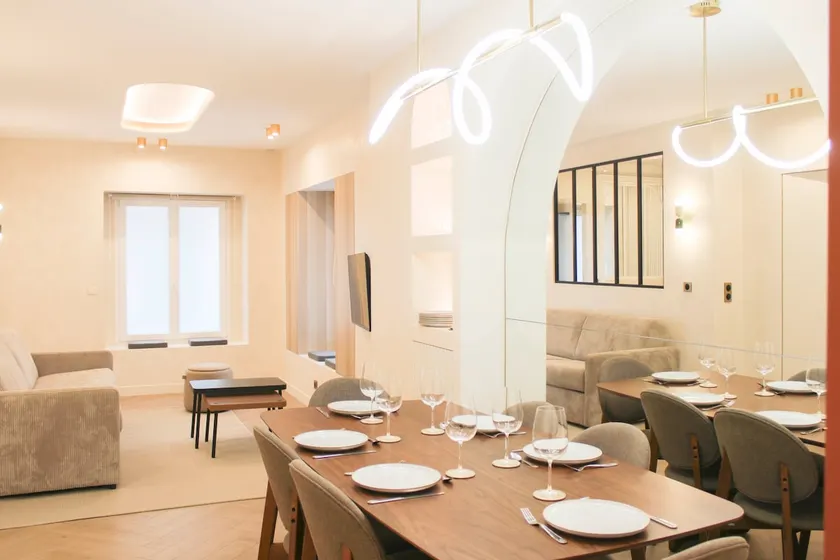 Chaumont Paris Suite - Image 1