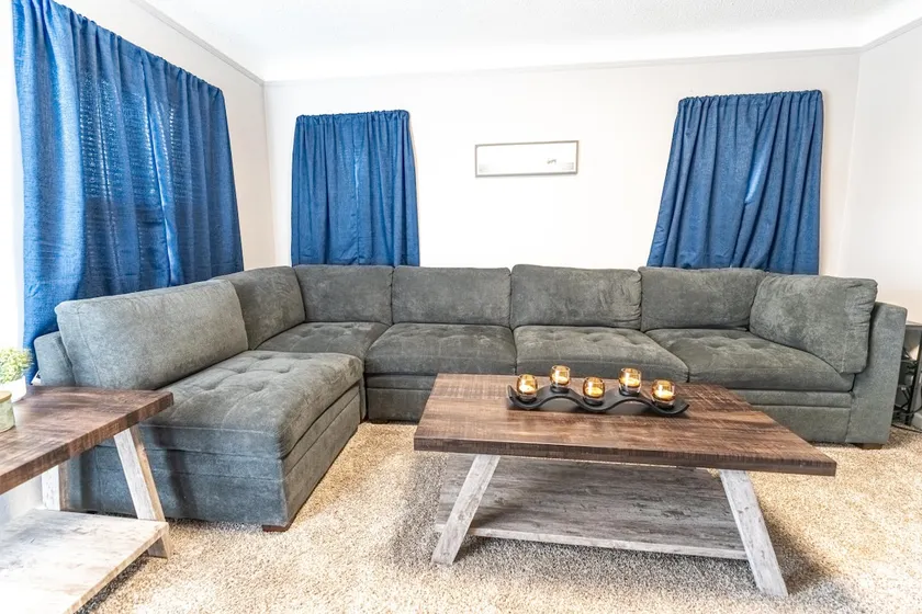 Work and Family Lodging in a Cozy Home - Image 1