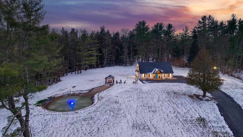 Hidden Treasure Estate | Pond + Fire Pit - Image 1
