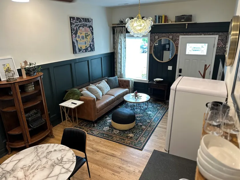 RiNo Retreat: Dog Friendly, Hot Tub, Love Location - Image 1