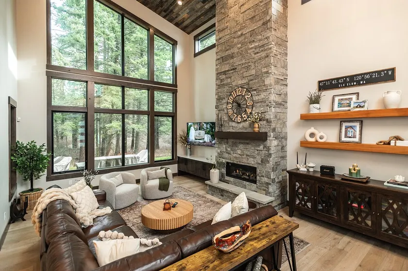 Golden Timber Retreat | Suncadia Luxury Farmhouse - Image 1